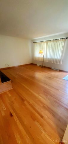 467 E Lomar Avenue, Carlisle, OH 45005
