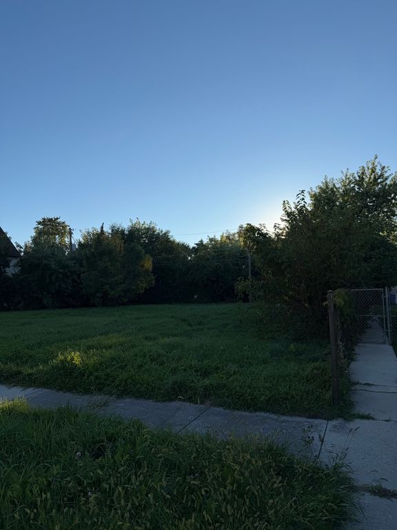 10562 S Lafayette Avenue, Chicago, IL 60628 — exterior