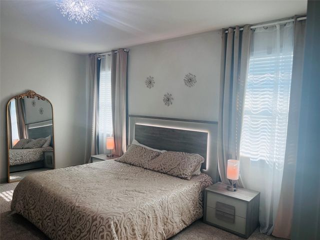 94 Barton Creek LN, Hutto, TX 78634