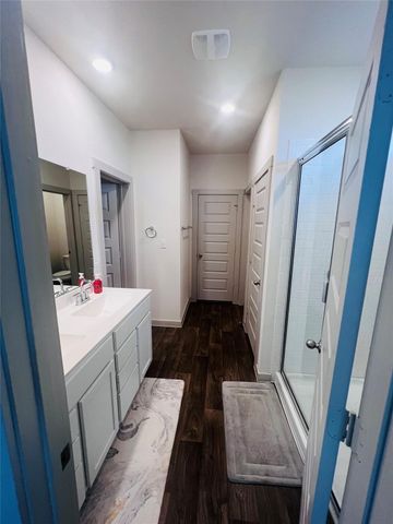 94 Barton Creek LN, Hutto, TX 78634