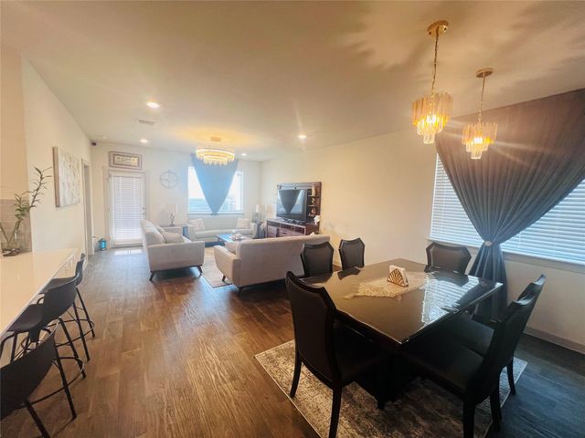 94 Barton Creek LN, Hutto, TX 78634