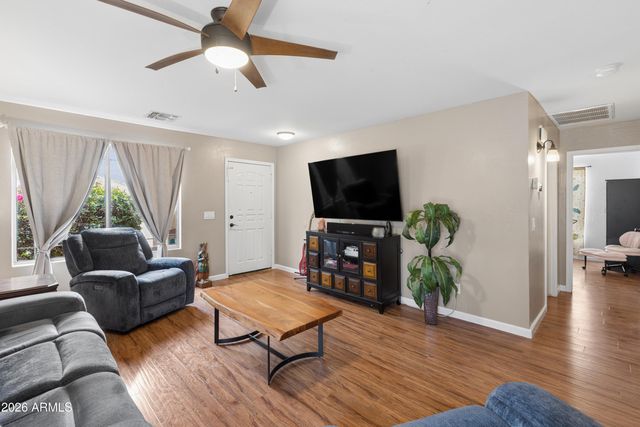 10844 E DIAMOND Avenue, Mesa, AZ 85208