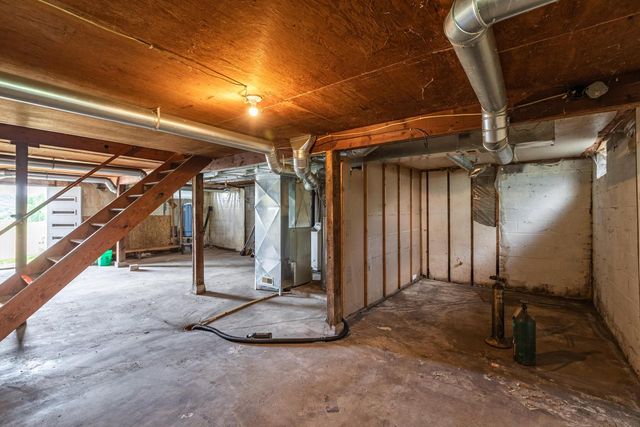 N1303 Leske ROAD, La Crosse, WI 54601