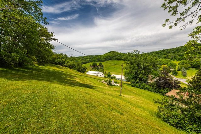 N1303 Leske ROAD, La Crosse, WI 54601