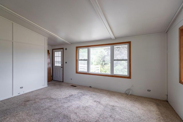 N1303 Leske ROAD, La Crosse, WI 54601