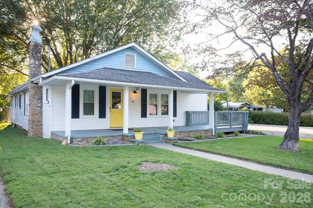 95 Elysinia Avenue, Waynesville, NC 28786
