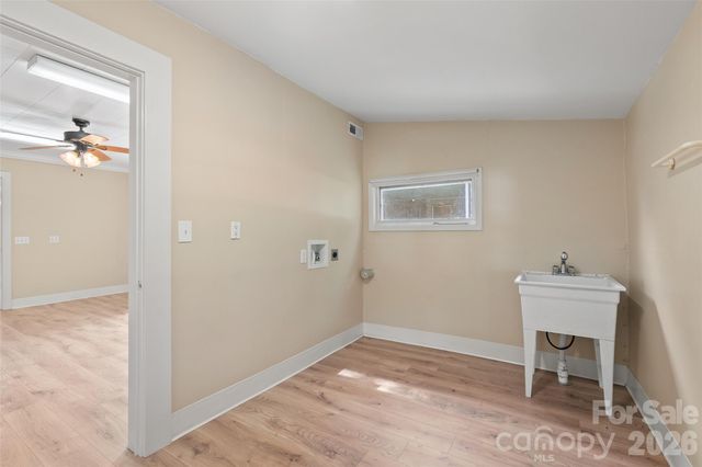 95 Elysinia Avenue, Waynesville, NC 28786