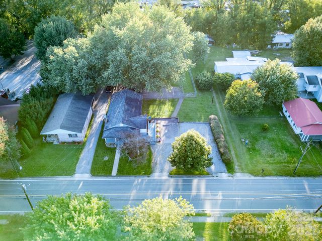 95 Elysinia Avenue, Waynesville, NC 28786