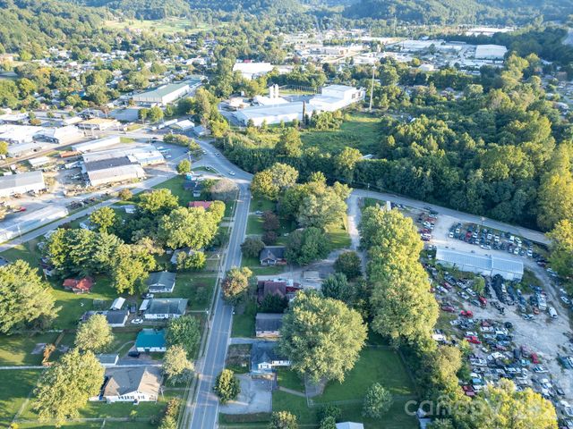 95 Elysinia Avenue, Waynesville, NC 28786
