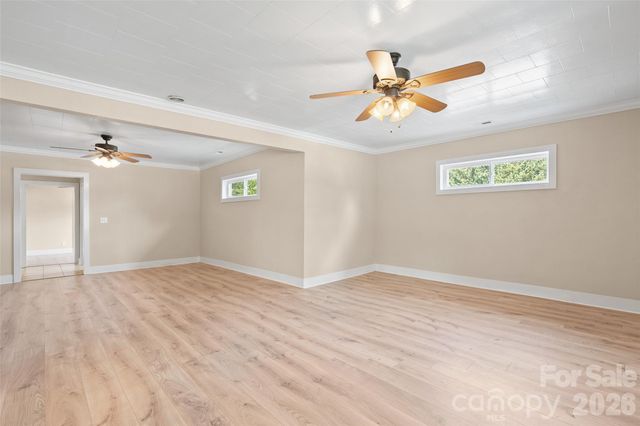 95 Elysinia Avenue, Waynesville, NC 28786
