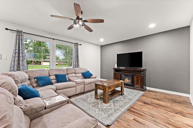 3764 Kingsway Drive, Crown Point, IN 46307