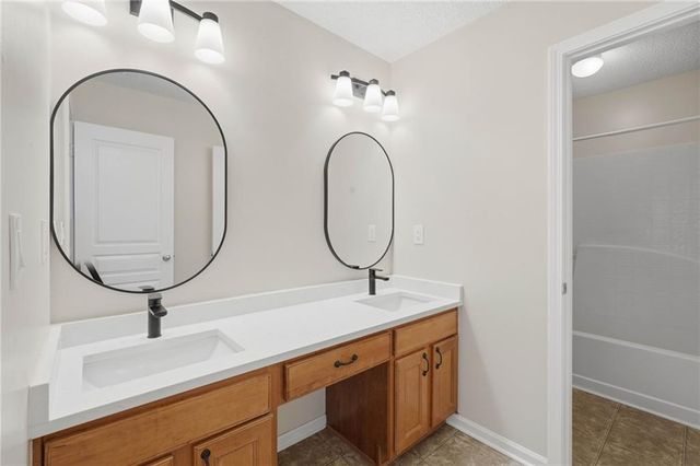 127 Hidden Lake Circle, Canton, GA 30114