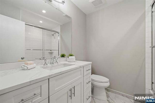 101 E Oak Street I-3, Oakland, NJ 07436