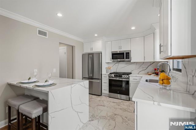 101 E Oak Street I-3, Oakland, NJ 07436
