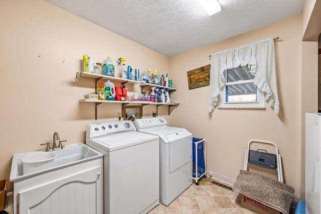 8191 Maxtown Road, Westerville, OH 43082