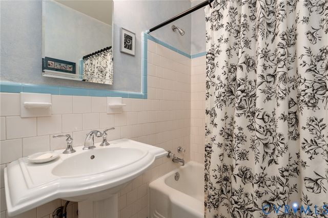 7712 Sweetbriar Rd, Henrico, VA 23229