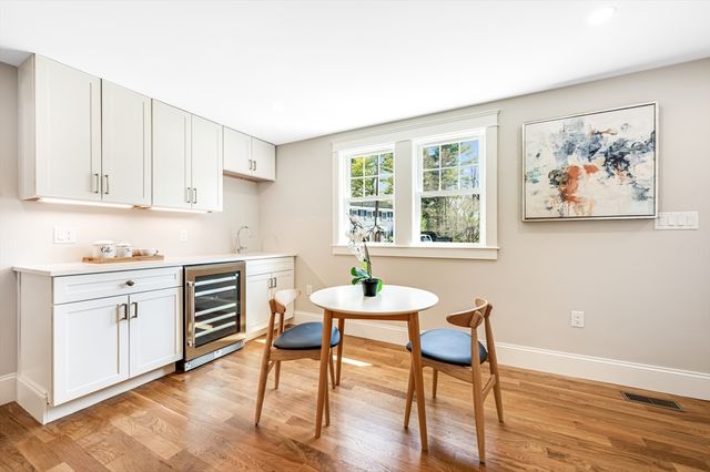 6 Ivy Circle, Winchester, MA 01890
