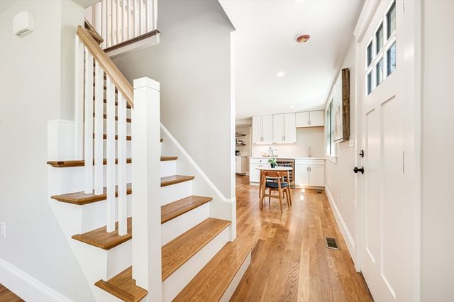 6 Ivy Circle, Winchester, MA 01890