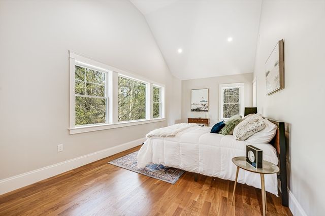 6 Ivy Circle, Winchester, MA 01890