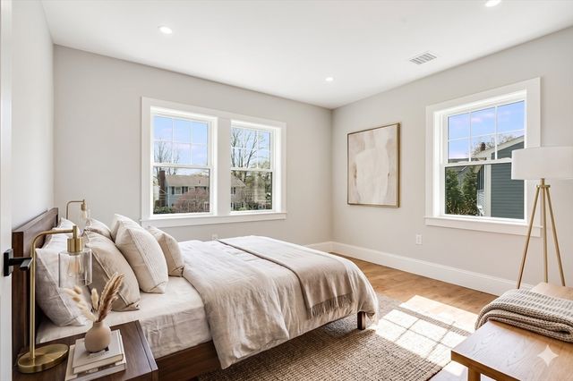6 Ivy Circle, Winchester, MA 01890