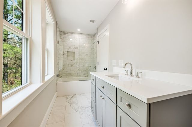 6 Ivy Circle, Winchester, MA 01890