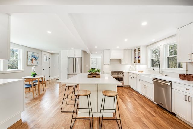 6 Ivy Circle, Winchester, MA 01890