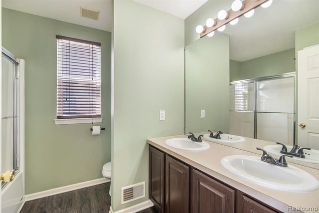 10063 Scenic Ridge Boulevard, Holly, MI 48442