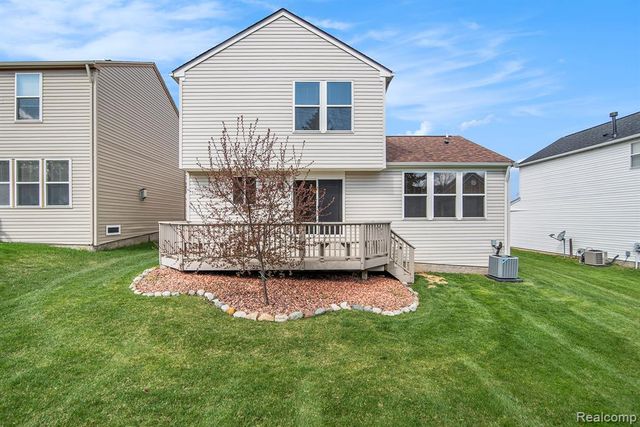 10063 Scenic Ridge Boulevard, Holly, MI 48442
