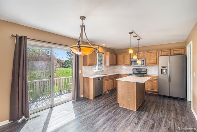 10063 Scenic Ridge Boulevard, Holly, MI 48442