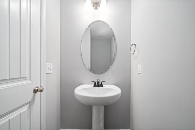 148 Davis Ridge Ln, Clarksville, TN 37040