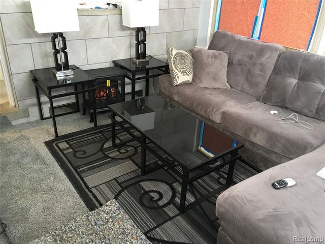 14120 Dixie, Redford, MI 48239