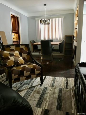 14120 Dixie, Redford, MI 48239