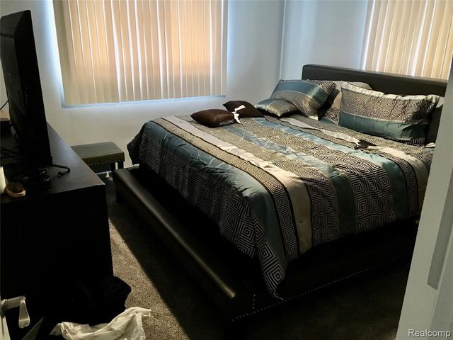 14120 Dixie, Redford, MI 48239