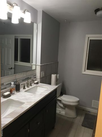 14120 Dixie, Redford, MI 48239