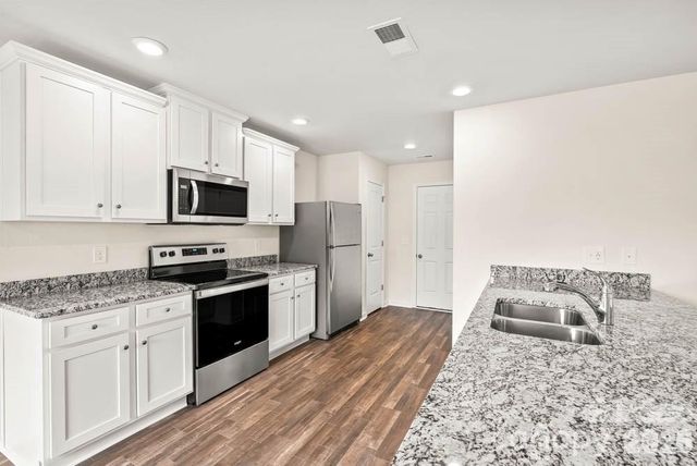 1305 Nia Road, Charlotte, NC 28215