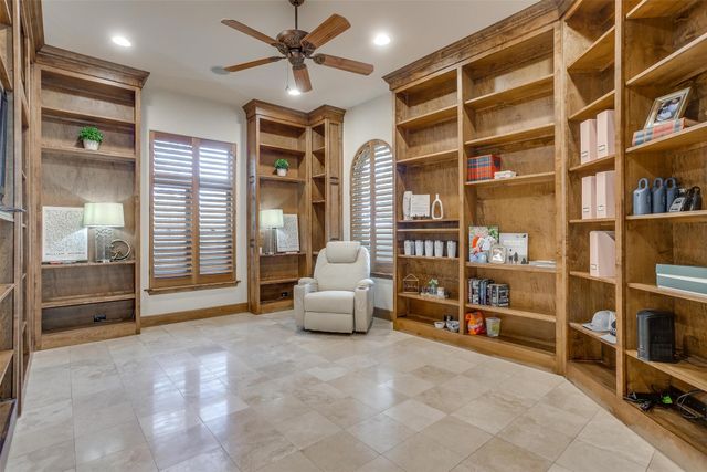 431 Sugar Tree Drive, Lipan, TX 76462