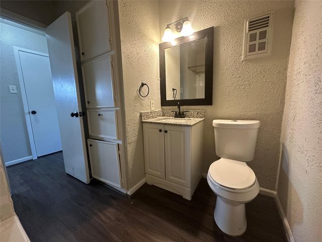 3811 Cornell Street B, Houston, TX 77022