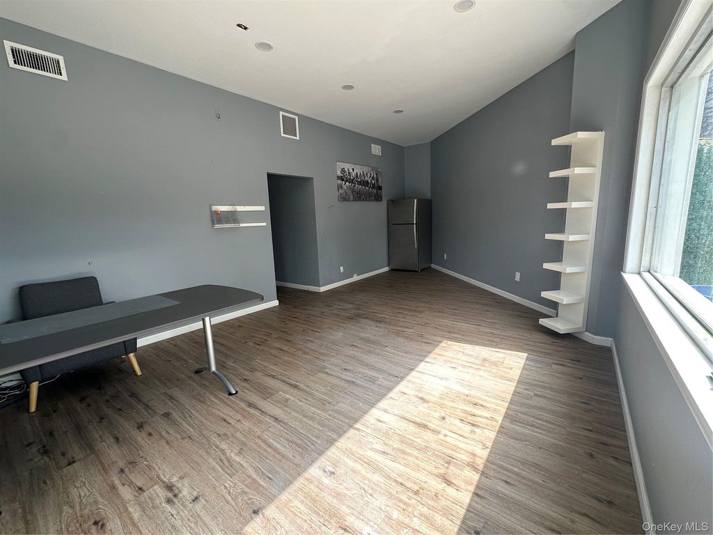 725 Brooklyn Avenue, North Baldwin, NY 11510 — photo 3