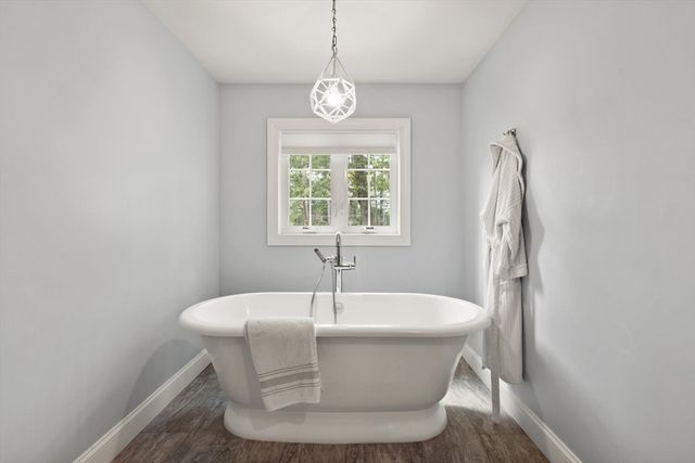 47 Fairbank Rd, Sudbury, MA 01776