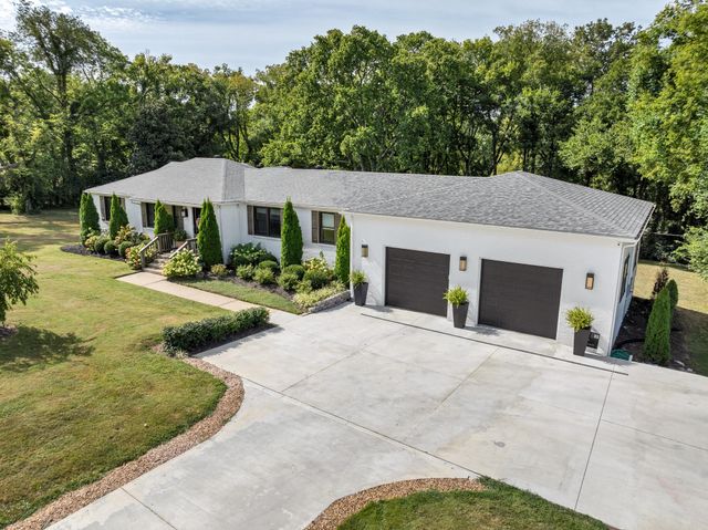 2805 Lincoya Dr, Nashville, TN 37214