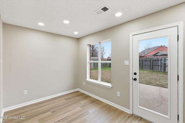 5645 E Kaitlyn Drive, Walls, MS 38680