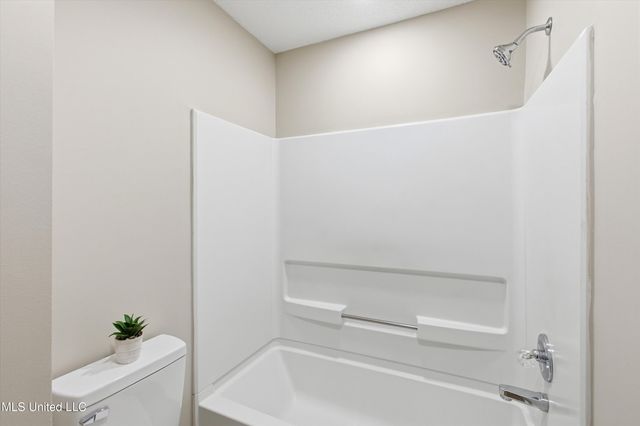 5645 E Kaitlyn Drive, Walls, MS 38680