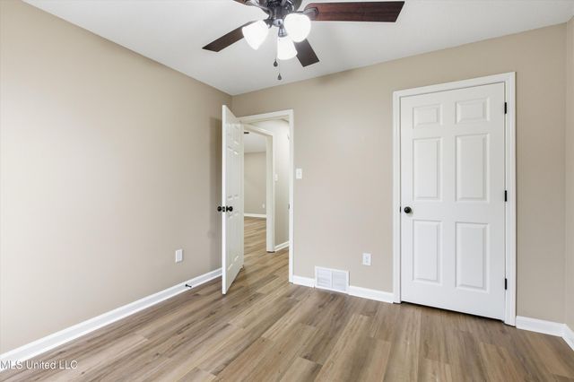 5645 E Kaitlyn Drive, Walls, MS 38680