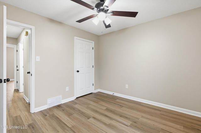 5645 E Kaitlyn Drive, Walls, MS 38680