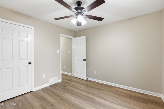 5645 E Kaitlyn Drive, Walls, MS 38680