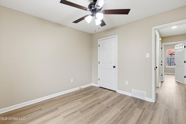 5645 E Kaitlyn Drive, Walls, MS 38680