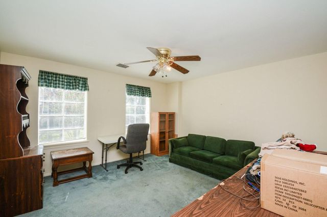5422 Foresthaven Drive, Houston, TX 77066