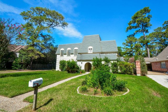 5422 Foresthaven Drive, Houston, TX 77066