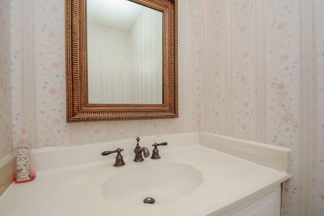 5422 Foresthaven Drive, Houston, TX 77066