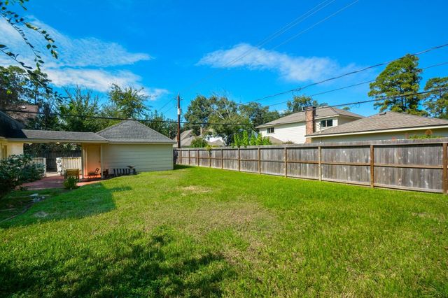 5422 Foresthaven Drive, Houston, TX 77066
